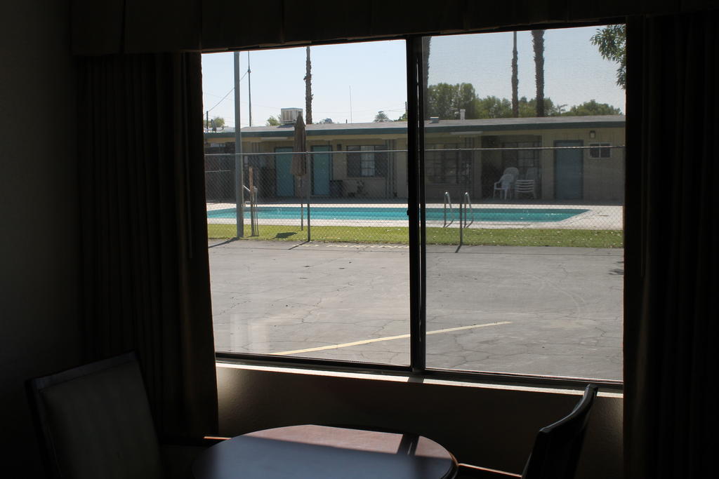 Indio Holiday Motel Exteriör bild
