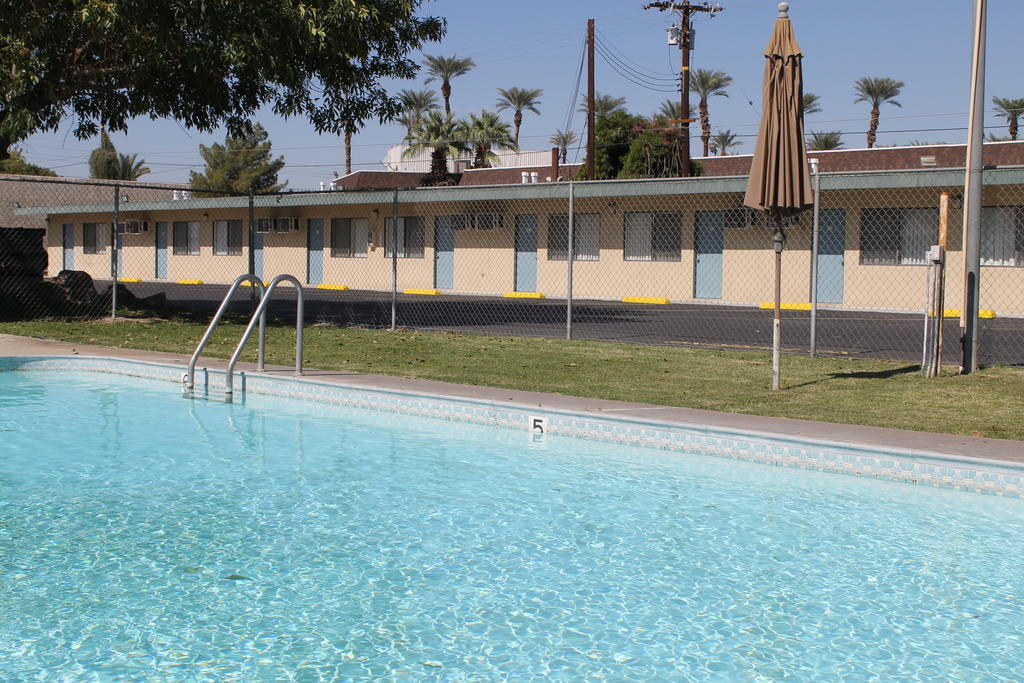 Indio Holiday Motel Exteriör bild