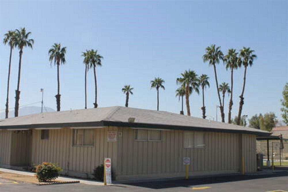 Indio Holiday Motel Exteriör bild